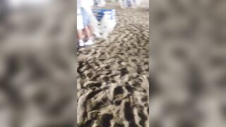 Troia italiana spompina due ragazzi in spiaggia