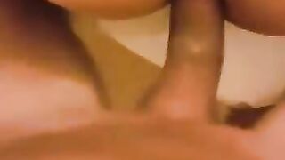 Vieni cosi ti prego - Come gode col cazzone in culo