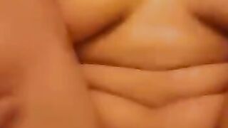 Vieni cosi ti prego - Come gode col cazzone in culo