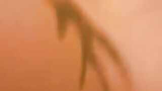 Vieni cosi ti prego - Come gode col cazzone in culo