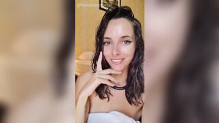 Mi sono fatta un fan di Tinder e aveva proprio una grande sorpresa