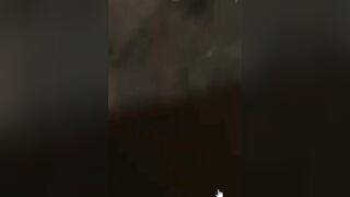 Stai zitto ti devi solo vergognare a scopartela ubriaco per strada