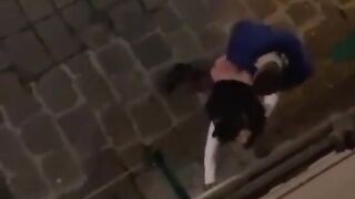 Stai zitto ti devi solo vergognare a scopartela ubriaco per strada