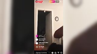 Teen italiana 18 enne con le tettone spompina il cazzo in live IG