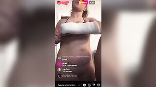 Teen italiana 18 enne con le tettone spompina il cazzo in live IG
