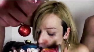 Natale pieno di sborra troia italiana blasfema con 2 cazzi