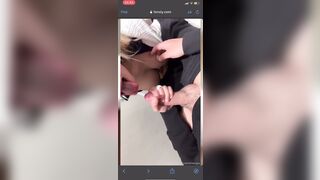 Lo succhia al suo tipo che le viene sulle tette