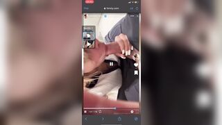 Lo succhia al suo tipo che le viene sulle tette