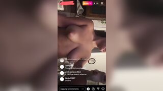 Diretta con le sue belle tettone naturali per eccitare i fans