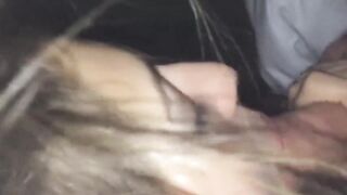 Che schifo - Lo succhia al fidanzato e si sputa sulle tette