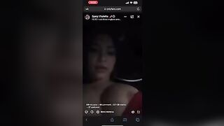 Violetta pompino e ditalino in diretta