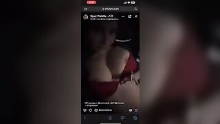 Violetta pompino e ditalino in diretta