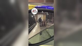 Coppia esibizionista scopa a Reggio di fronte al Mc Donalds