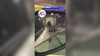 Coppia esibizionista scopa a Reggio di fronte al Mc Donalds