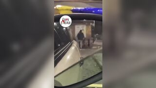 Coppia esibizionista scopa a Reggio di fronte al Mc Donalds