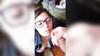 Fidanzata maiala prende sborra in faccia