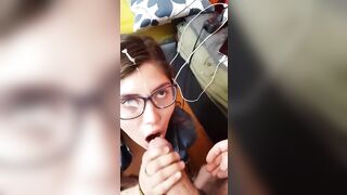 Fidanzata maiala prende sborra in faccia