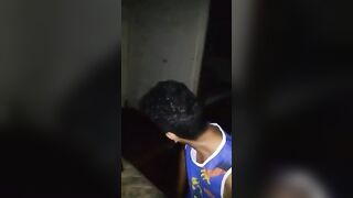 Riprendo la mia mogliettina metre Mario il bull le lecca la sorca