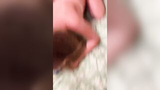 Un cazzo in bocca mentre lo prende a pecorina