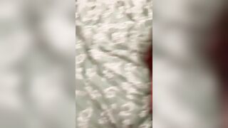 Un cazzo in bocca mentre lo prende a pecorina