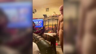 TRans dal cazzo enorme incula il suo amante gay