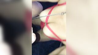 Faccio leccare i piedi alla schiava e poi mi fa una pompa