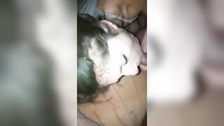 Tanta bella sborra calda per la troia di Milano