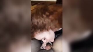 RIcciolina dai capelli rossi italiana succhia e lo piglia in culo