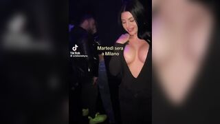 Anteprima del video: Quanto me lo fa tirare sta zoccola