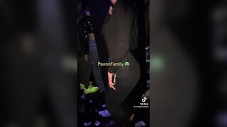 Quanto me lo fa tirare sta zoccola