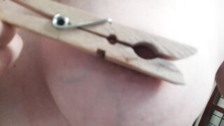 Mi piace giocare con i capezzoli