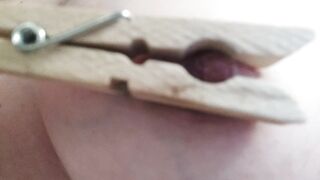 Mi piace giocare con i capezzoli