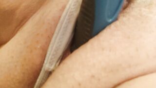 Fica masturbata e piena