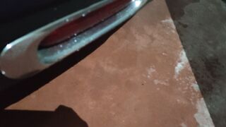 Ho finito di pisciare nel garage