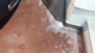 Ho finito di pisciare nel garage