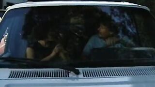 Giovane troietta cattura il puttaniere