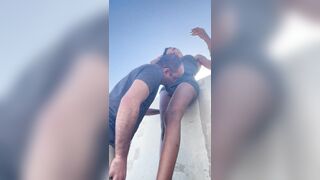 Faccio un soffocone alla mia amica trans