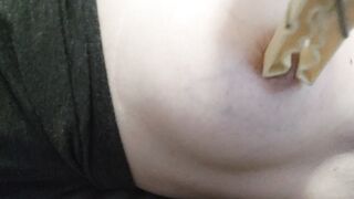 GIOCO COL CAPEZZOLO DURO