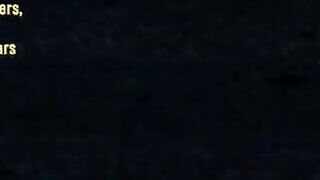 Bella universitaria catturata nel campus