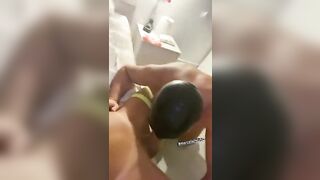 Marcella trans spompinata dal suo schiavo gay