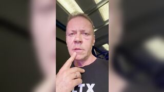 Un'altra giornata di merda anche a me oggi tocca farmi le seghe