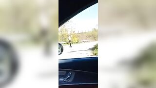 Va a puttane col carro funebre