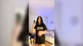 Quasi beccata dalla mamma durante la live coi fans