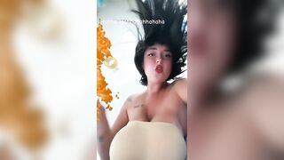 Mora italiana con due tette naturali enormi