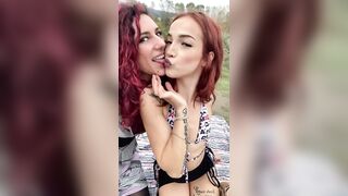 Ragazze italiane fanno le troie al parco