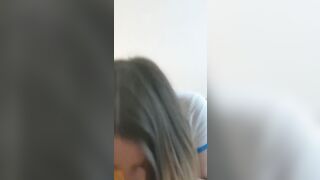 Ragazza Porcellina Sborrata in Faccia