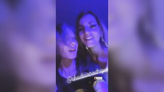 Chadia Rodriguez slingua con amica