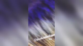 Chadia Rodriguez slingua con amica