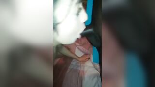 Diciottenne italiana spompina cazzo nero