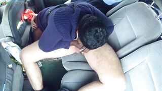 La puttana nera succhia in auto